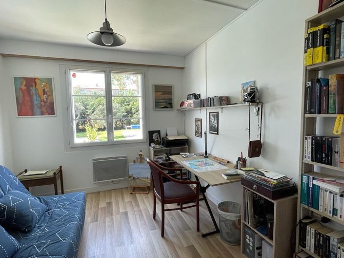 Image No.18-7 Bed House for sale