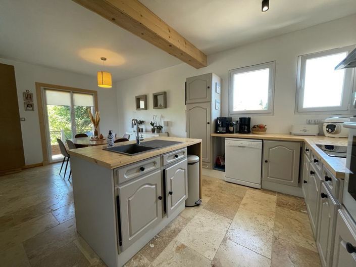 Image No.2-7 Bed House for sale