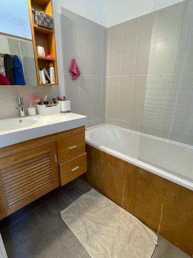 Image No.6-7 Bed House for sale