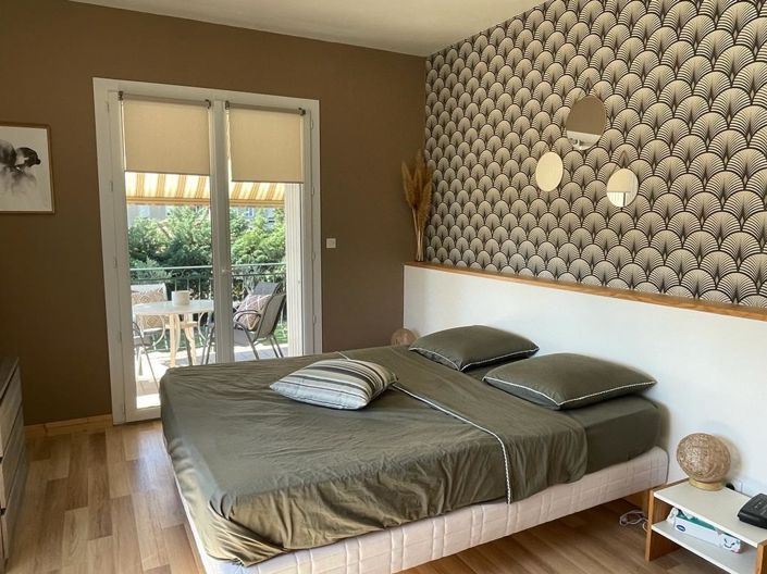 Image No.7-7 Bed House for sale