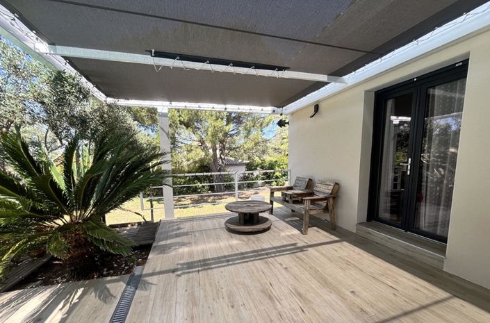 Image No.10-5 Bed House for sale