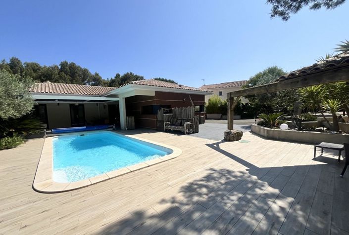 Image No.2-5 Bed House for sale