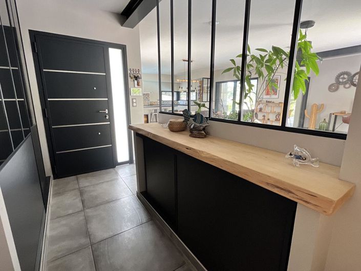 Image No.7-5 Bed House for sale