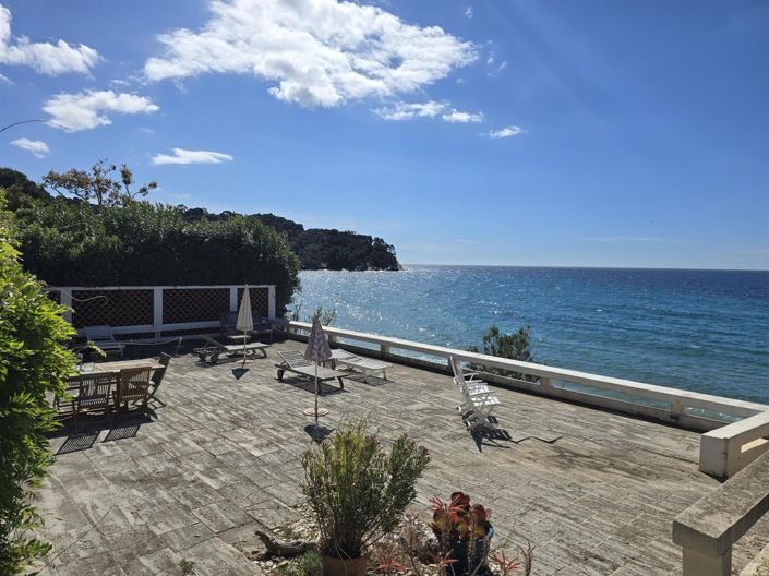 Image No.1-6 Bed House for sale