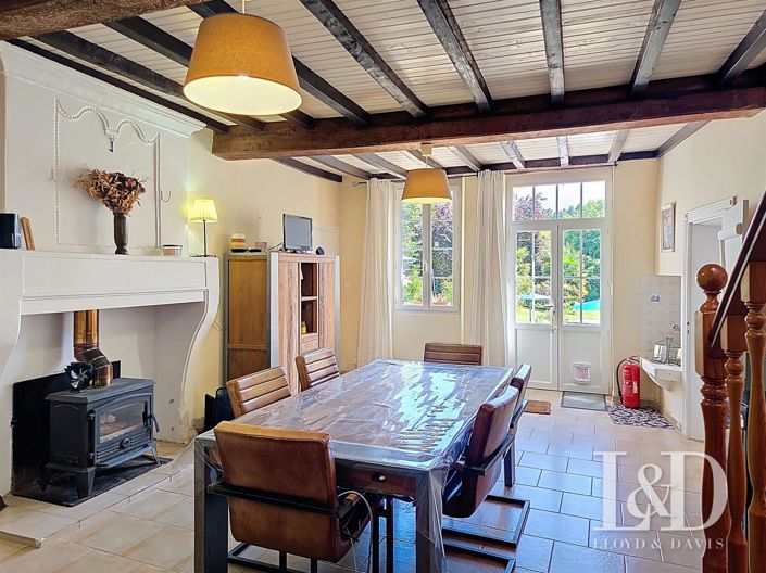 Image No.16-8 Bed House for sale