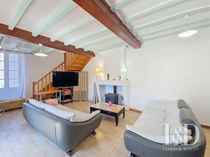 Image No.18-8 Bed House for sale