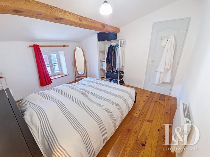 Image No.21-8 Bed House for sale