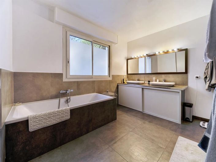 Image No.14-House for sale