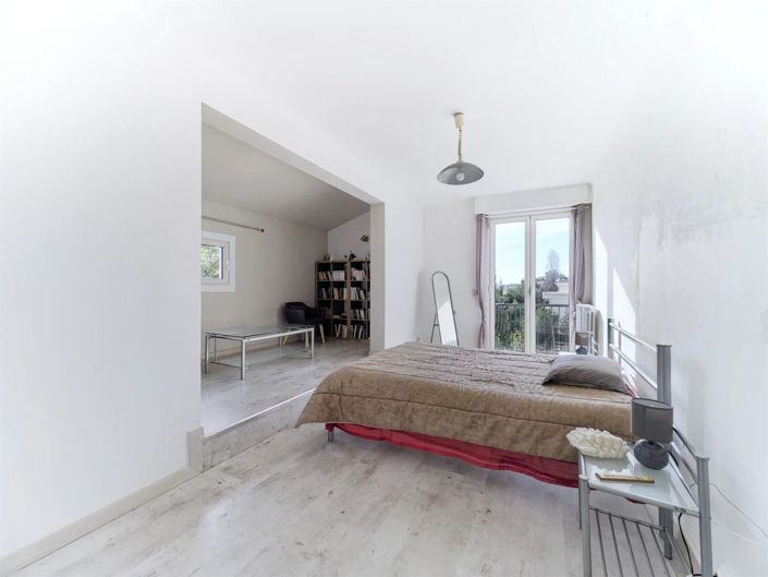 Image No.24-House for sale