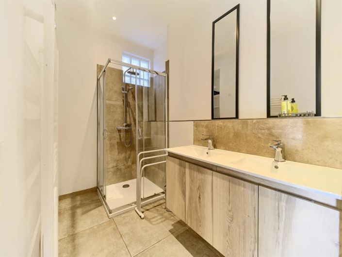 Image No.31-House for sale