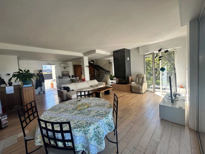 Image No.36-House for sale