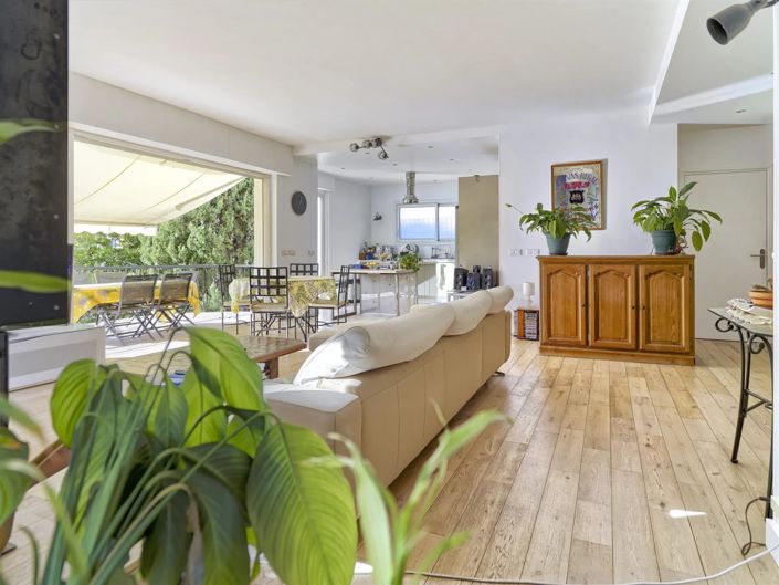 Image No.5-House for sale