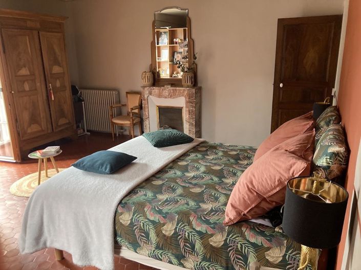 Image No.24-5 Bed House for sale