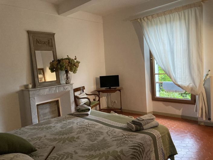 Image No.28-5 Bed House for sale