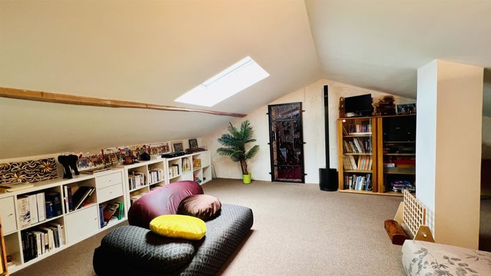 Image No.29-5 Bed House for sale