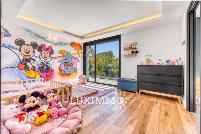 Image No.13-5 Bed House for sale