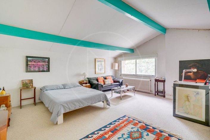 Image No.17-5 Bed House for sale