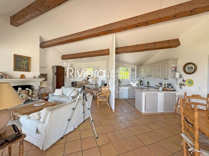 Image No.12-5 Bed House for sale