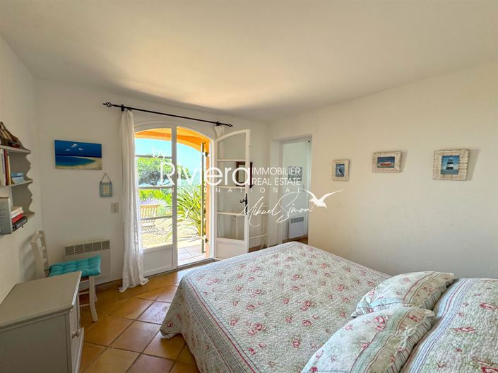 Image No.20-5 Bed House for sale