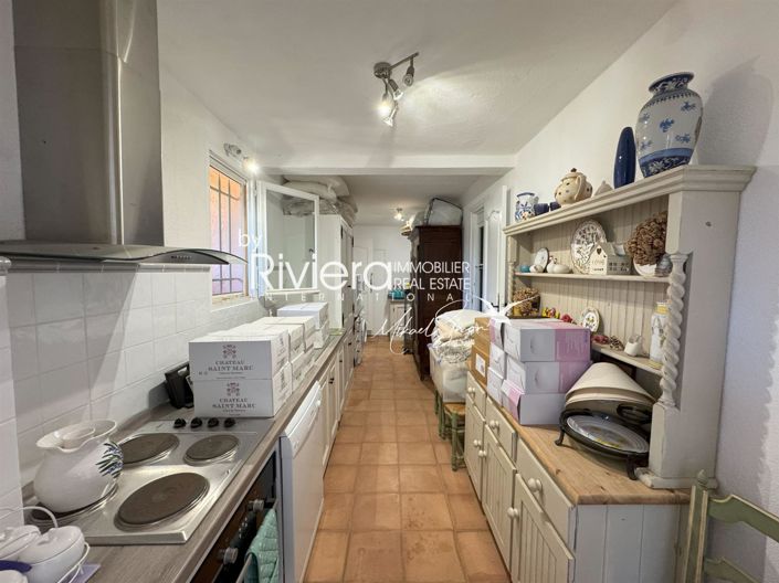 Image No.28-5 Bed House for sale