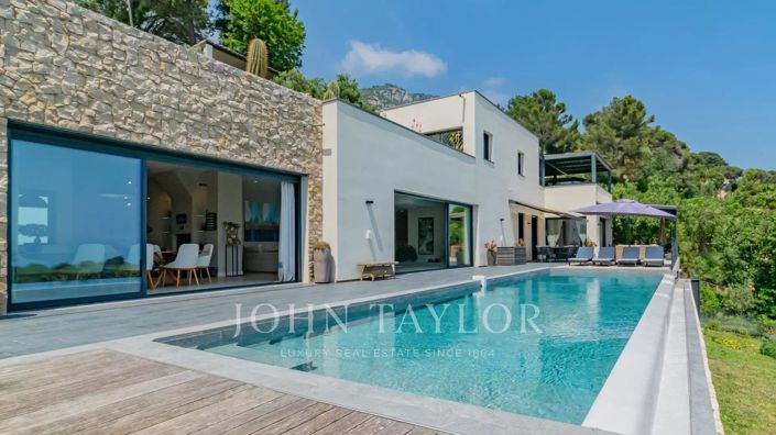 Image No.1-5 Bed House for sale