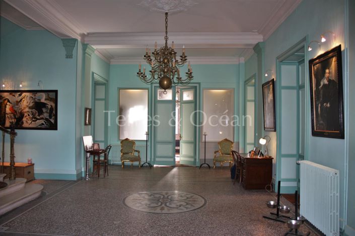 Image No.10-15 Bed Property for sale