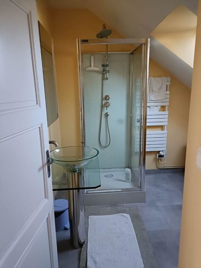 Image No.12-5 Bed House for sale