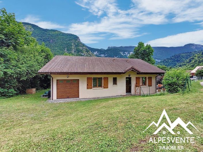 Image No.1-3 Bed House for sale