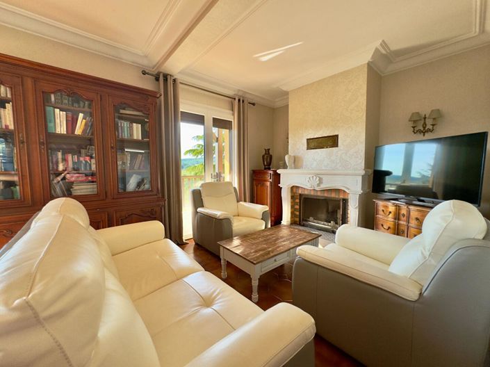 Image No.15-4 Bed House for sale