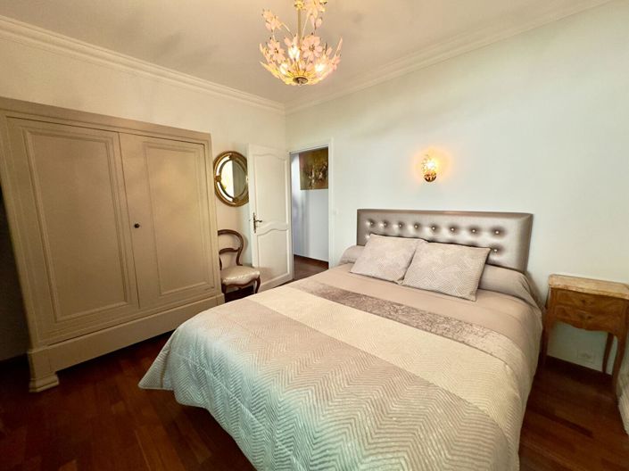 Image No.18-4 Bed House for sale