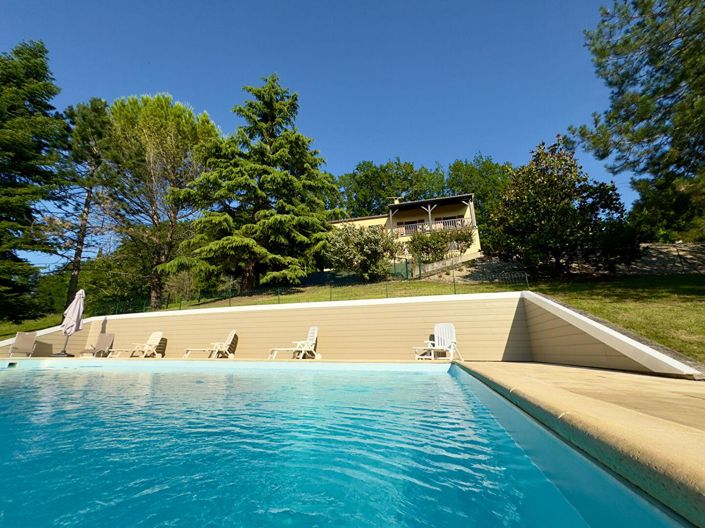 Image No.2-4 Bed House for sale