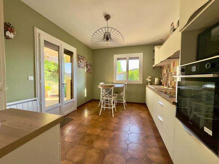 Image No.9-4 Bed House for sale