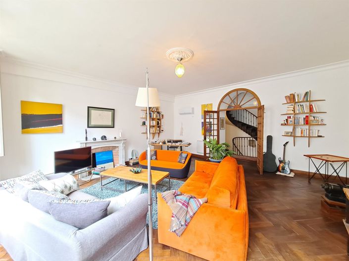 Image No.11-3 Bed House for sale