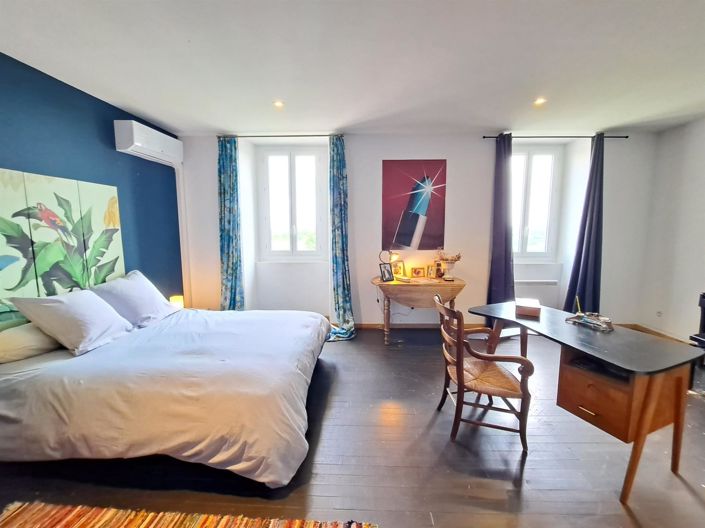 Image No.18-3 Bed House for sale