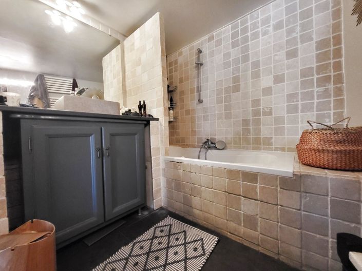 Image No.11-3 Bed House for sale