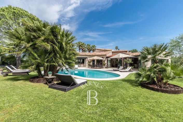 Image No.1-6 Bed House for sale