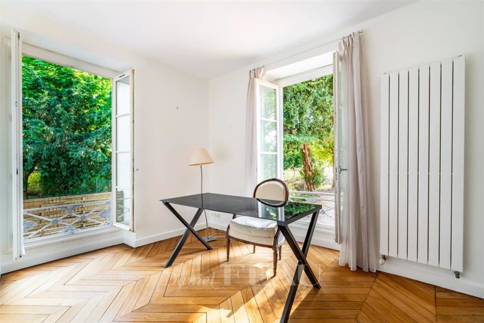 Image No.12-4 Bed Apartment for sale