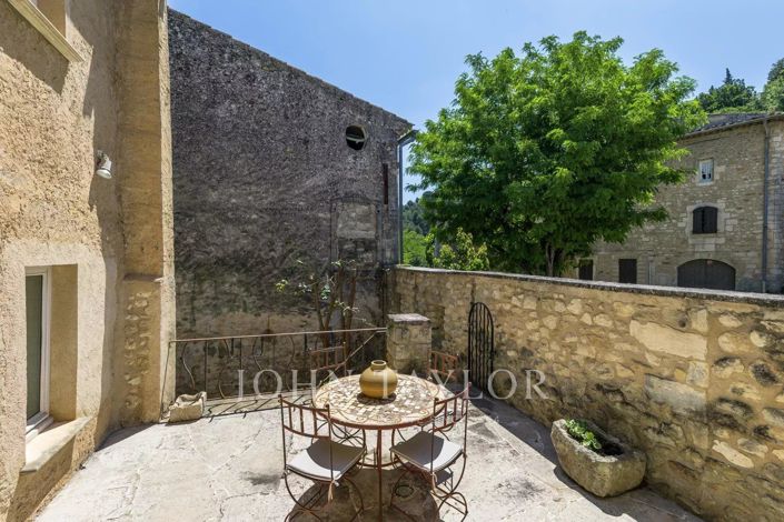 Image No.1-6 Bed House for sale