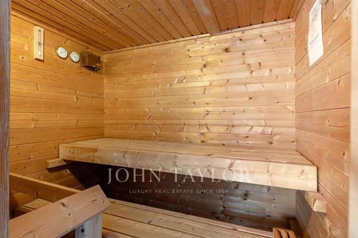 Image No.14-6 Bed House for sale