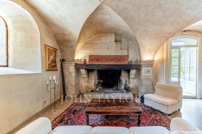 Image No.3-6 Bed House for sale