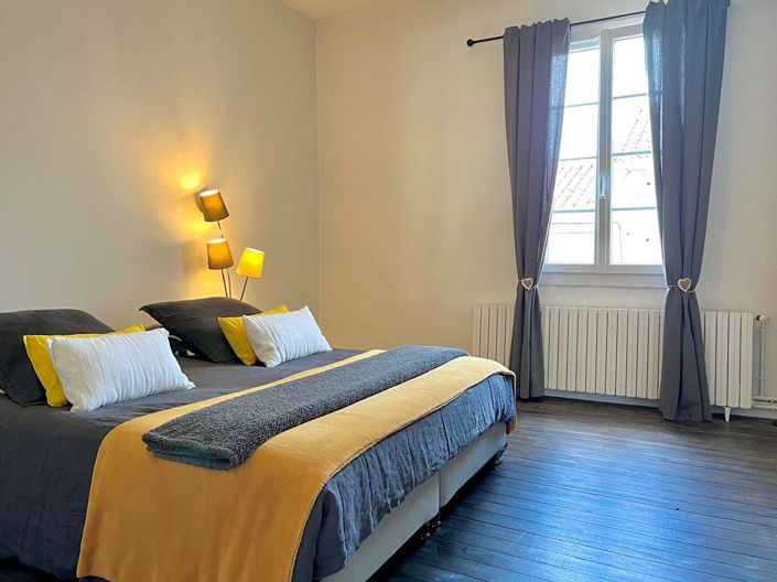 Image No.8-4 Bed House for sale