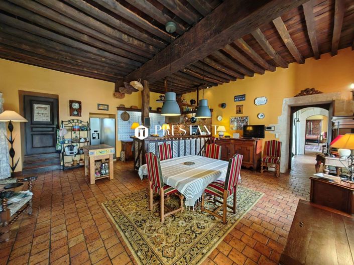 Image No.11-4 Bed Property for sale