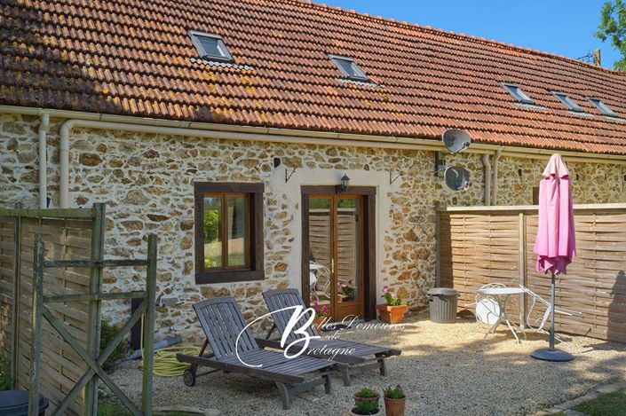 Image No.17-10 Bed Property for sale