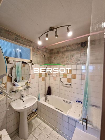 Image No.9-2 Bed Apartment for sale