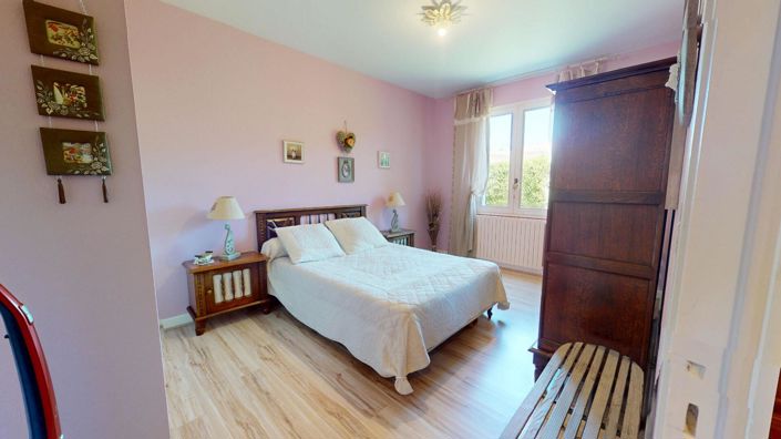 Image No.13-3 Bed House for sale