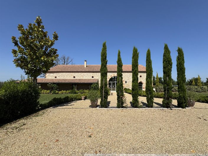 Image No.2-Propriété de 6 chambres à vendre à Condom