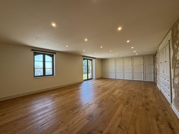 Image No.20-Propriété de 6 chambres à vendre à Condom