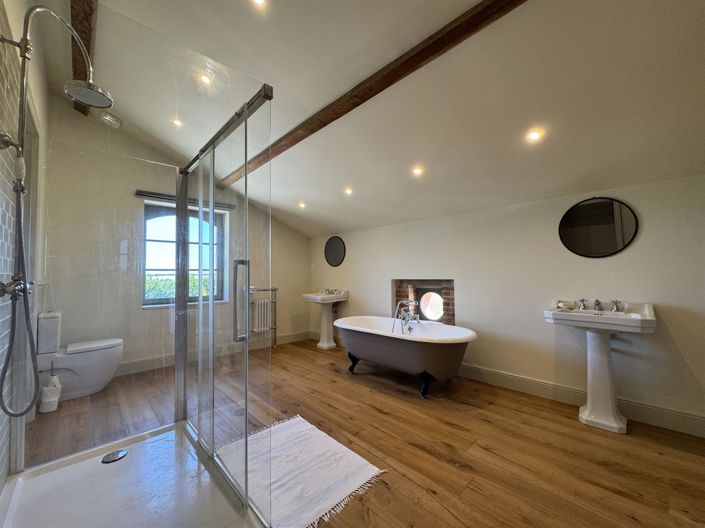 Image No.23-Propriété de 6 chambres à vendre à Condom