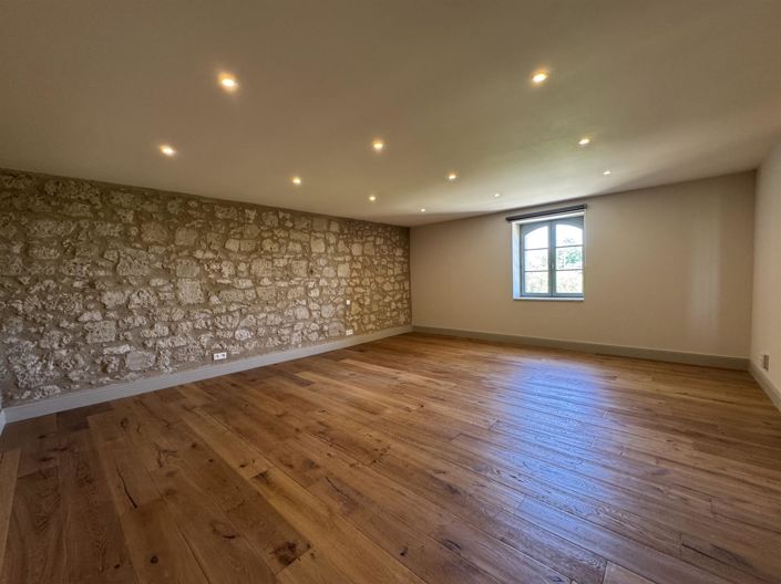 Image No.27-Propriété de 6 chambres à vendre à Condom