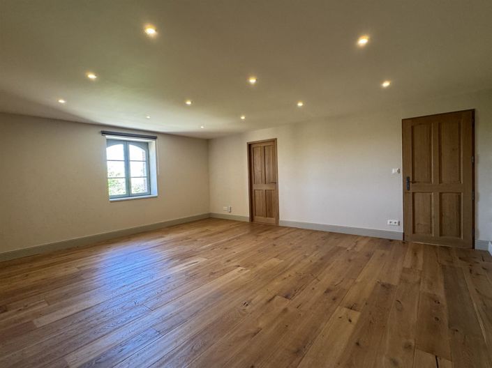 Image No.29-Propriété de 6 chambres à vendre à Condom